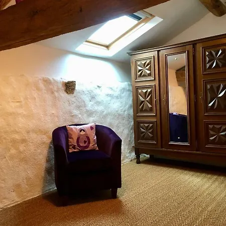 Maison En Pierre Holiday home